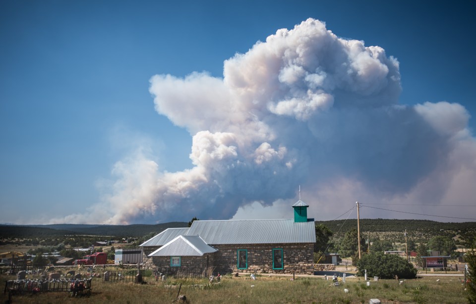 The Dog Head wildfire burns 