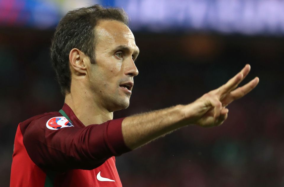  Ricardo Carvalho has tried to deflect the blame from teammate Ronaldo