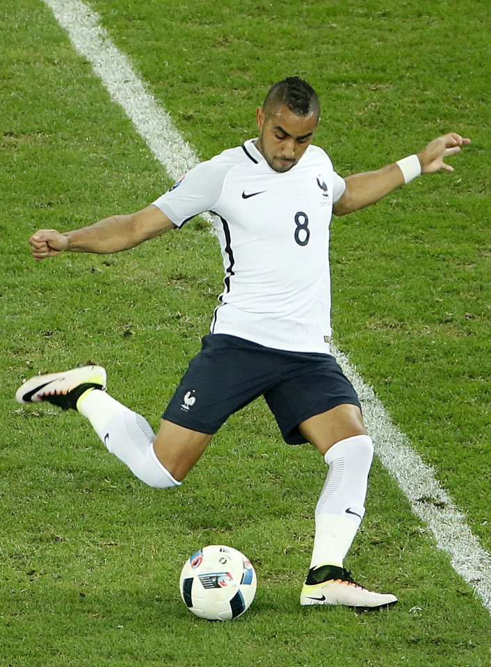  Dimitri Payet's France take on Republic of Ireland in the last 16 on Sunday