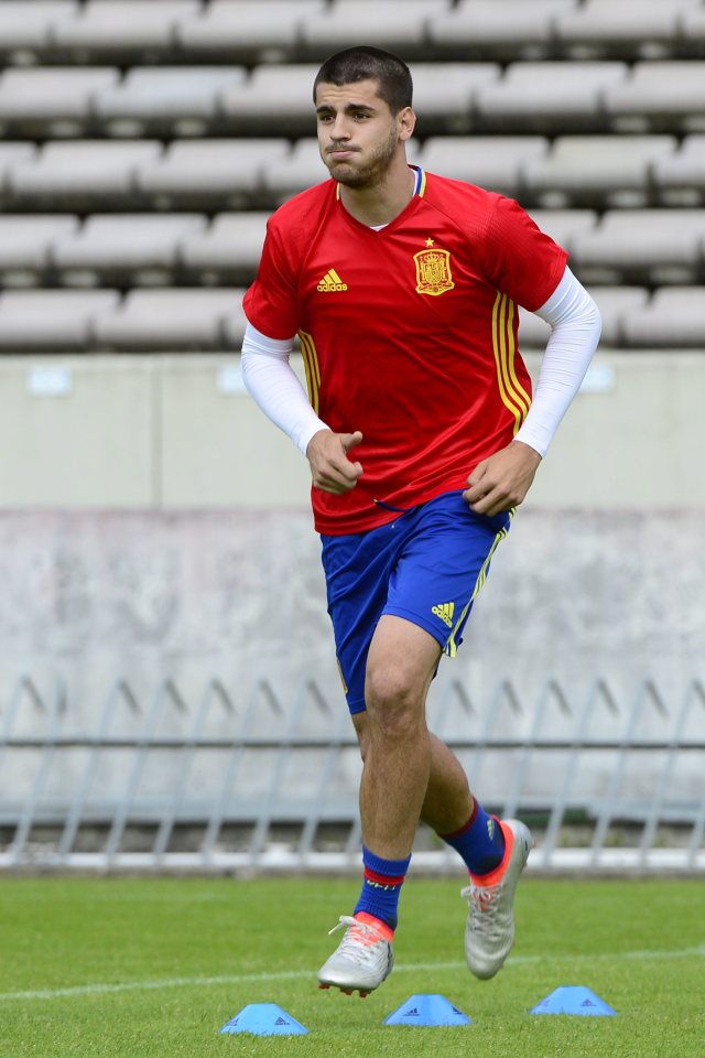 Chelsea are believed to be eyeing a move for Spain international Alvaro Morata