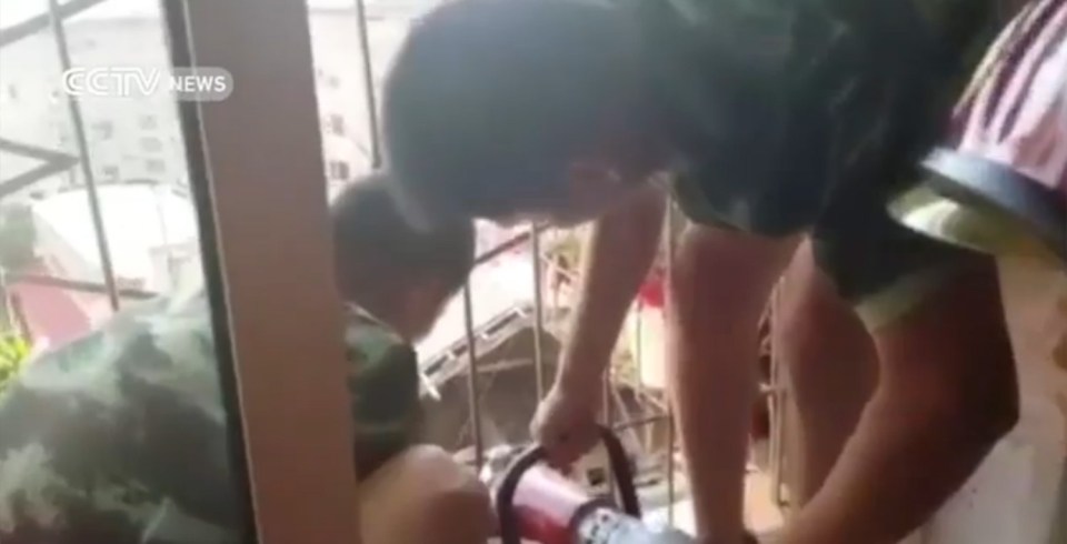 Boy head stuck balcony china