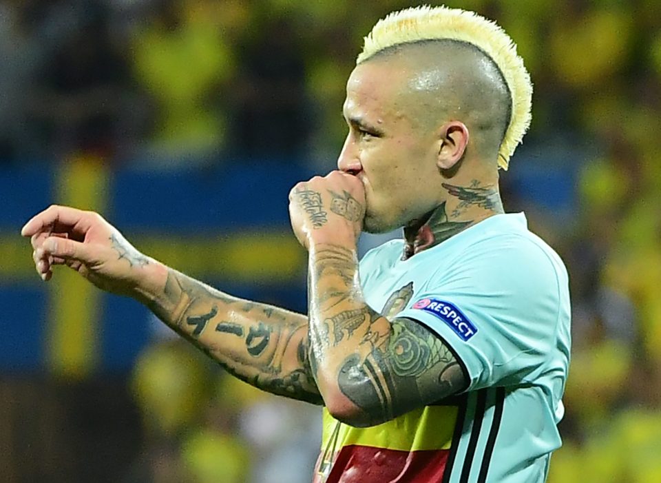 Belgium star and Chelsea target Radja Nainggolan has been revealed to be a smoker