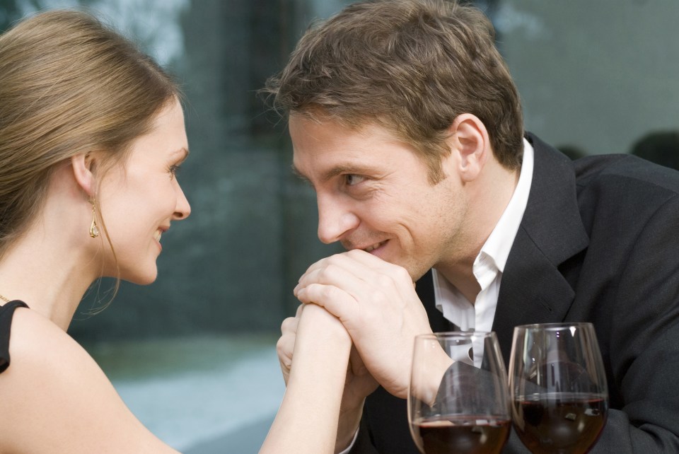  Dr Pam Spurr has revealed the 6 telltale signs that you might be dating a womaniser