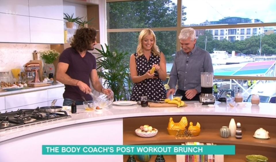  Holly revealed her banana yes or no trick on Monday's show