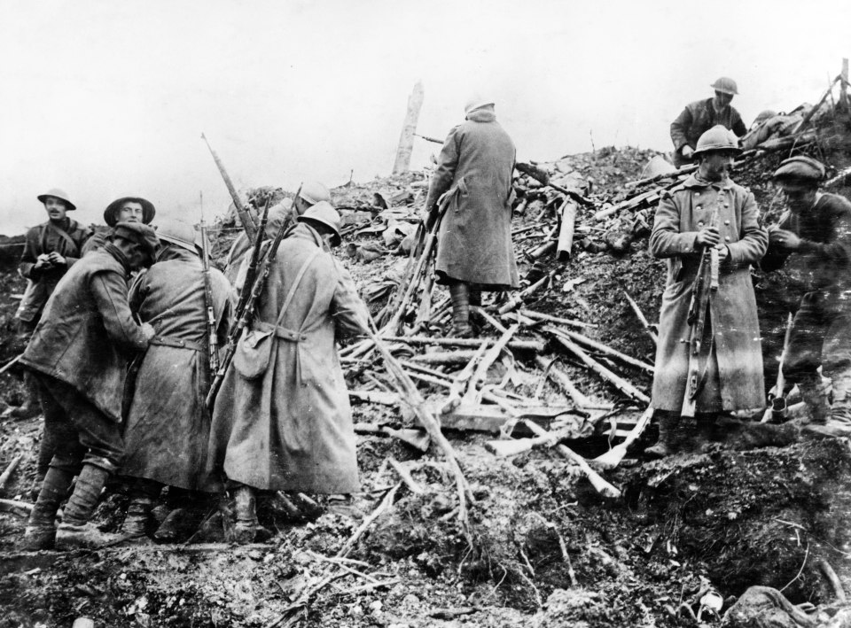 The battle took place between 1 July and 18 November 1916 