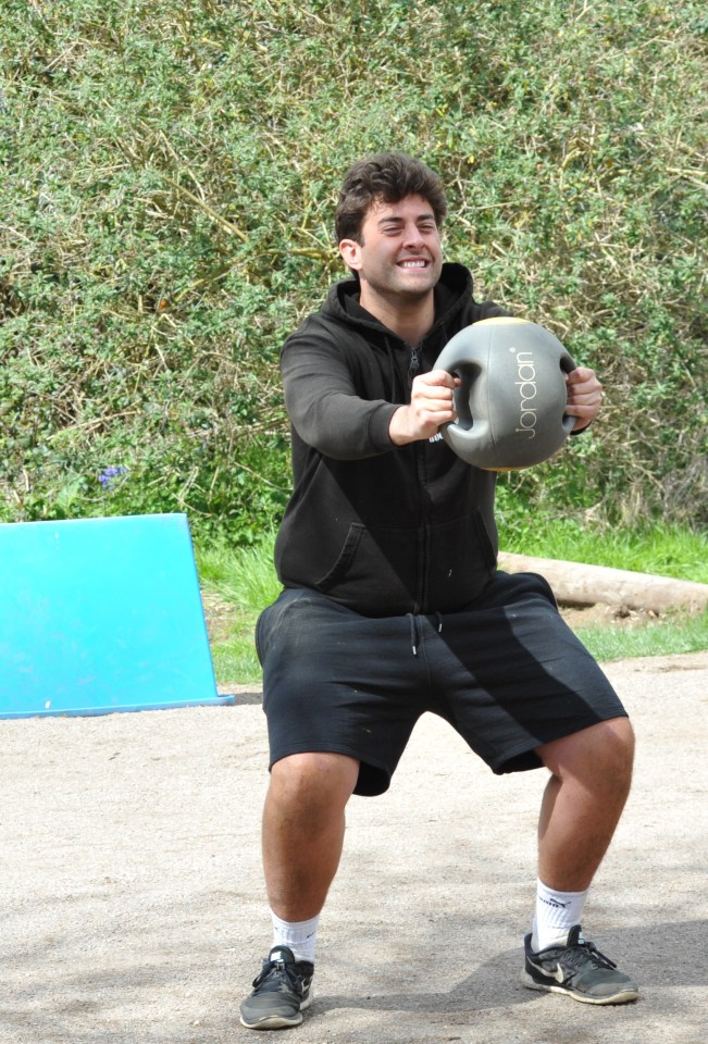  Arg has dropped to 16stone following ten weeks at boot camp