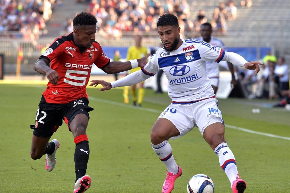  West Ham are ready to move for Lyon star Nabil Fekir with a £20m bid