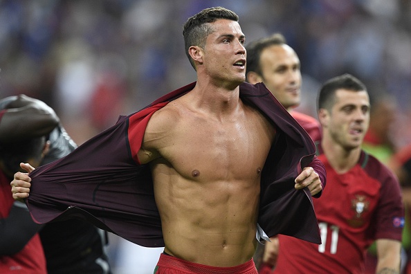 Shy and retiring Ronaldo, modestly lets his team-mates take centre stage