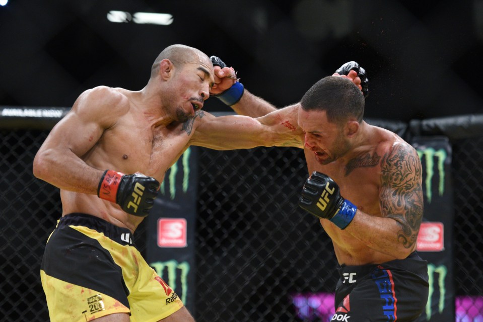 Jose Aldo edged a five-round classic with Frankie Edgar