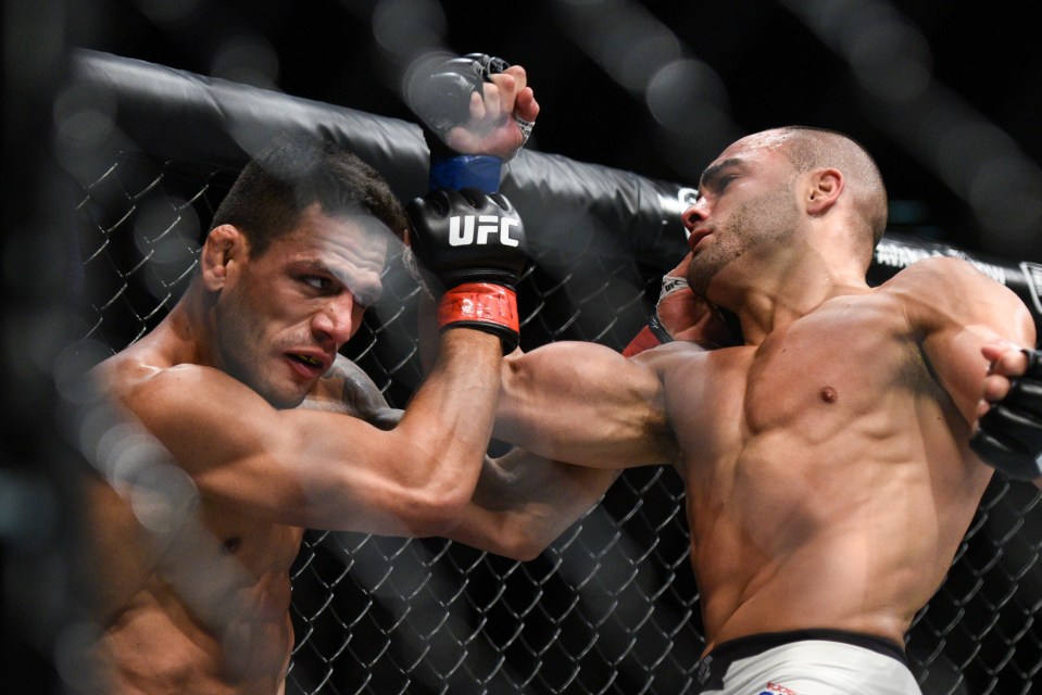  Hunting the finish: Eddie Alvarez battered lightweight champ Rafael dos Anjos to claim the title at UFC Fight Night in Las Vegas