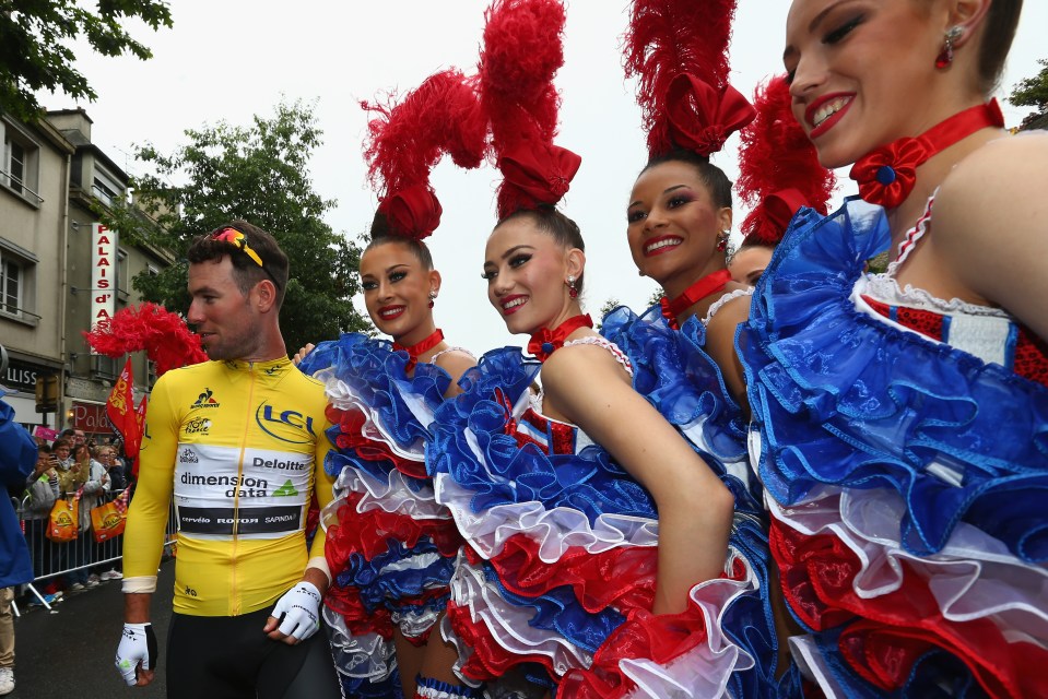 Mark Cavendish wore the Yellow Jersey for the first time in his career after his stage 1 win