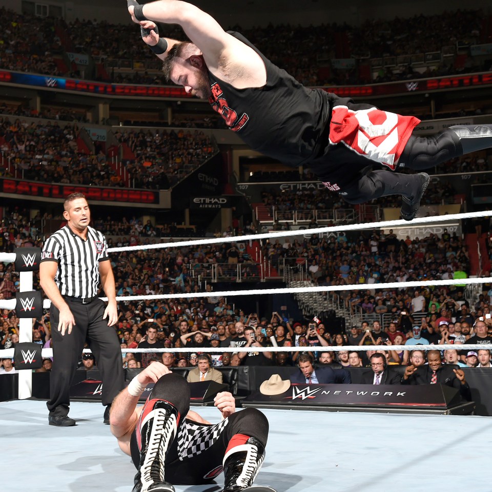 Owens hit a huge frog splash on his opponent