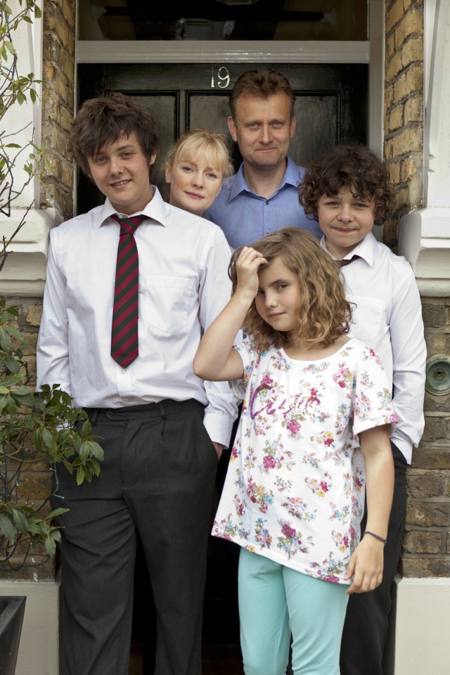  Ramona became a household name playing Karen on the hit show, which also starred Hugh Dennis and Claire Skinner as the parents