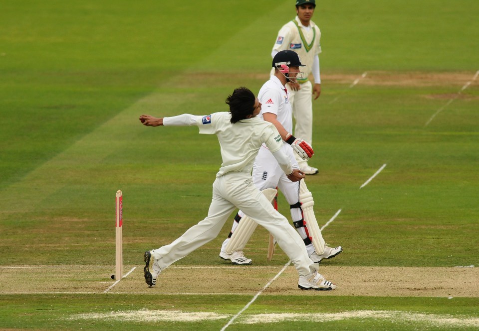  Pakistan quick Amir was banned for bowling a series of massive no-balls