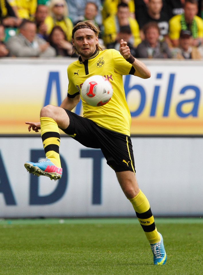 Anti-Pokemon defender Marcel Schmelzer in action for Borussia Dortmund