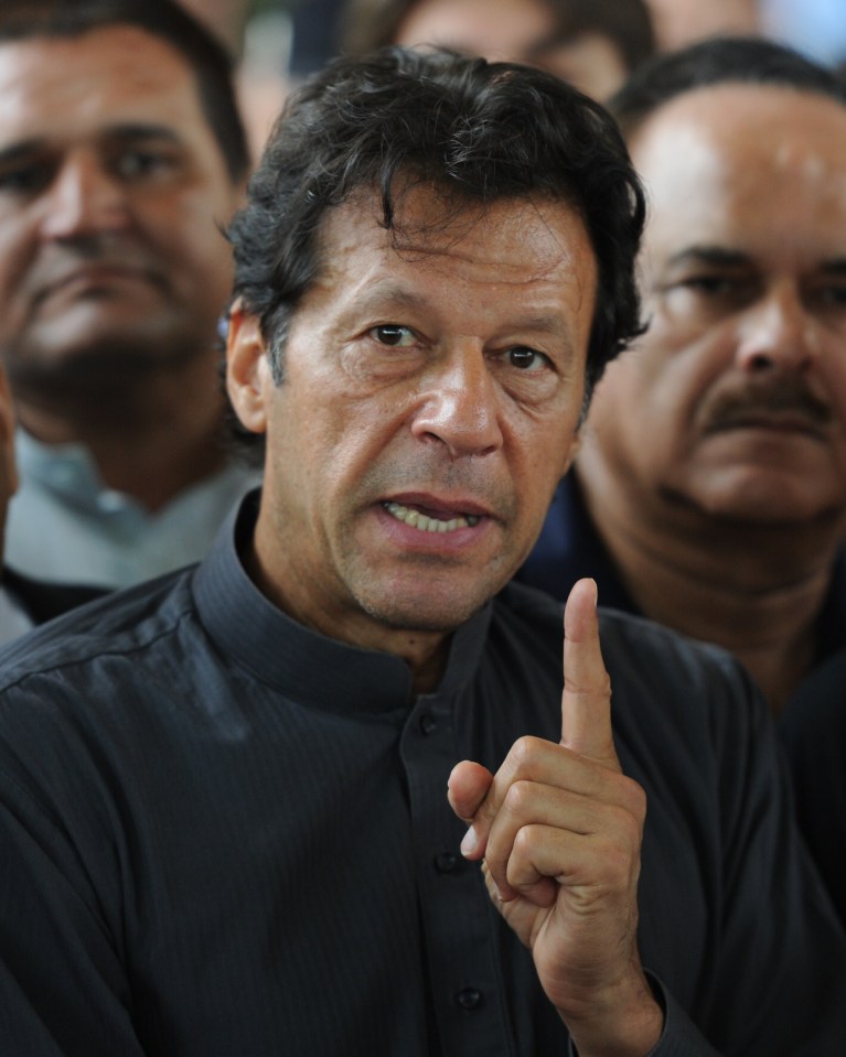  Former Pakistan captain and politician Imran Khan has supported Amir