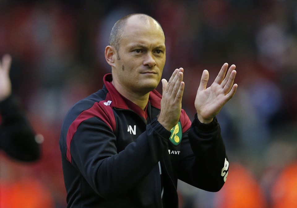 Football - Liverpool v Norwich City - Barclays Premier League - Anfield - 20/9/15 Norwich manager Alex Neil applauds fans after the game Reuters / Phil Noble Livepic EDITORIAL USE ONLY. No use with unauthorized audio, video, data, fixture lists, club/league logos or "live" services. Online in-match use limited to 45 images, no video emulation. No use in betting, games or single club/league/player publications. Please contact your account representative for further details.