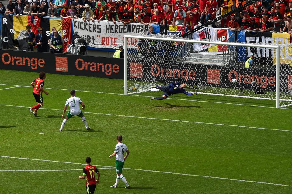  Witsel fires in Belgium's second goal of three against Republic of Ireland