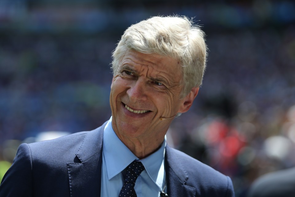  Arsene Wenger is hunting a new striker for title challenge