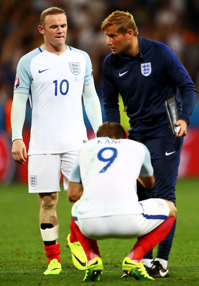  Wayne Rooney and Harry Kane are both likely to play key roles for Sam Allardcye over the World Cup qualifying campaign