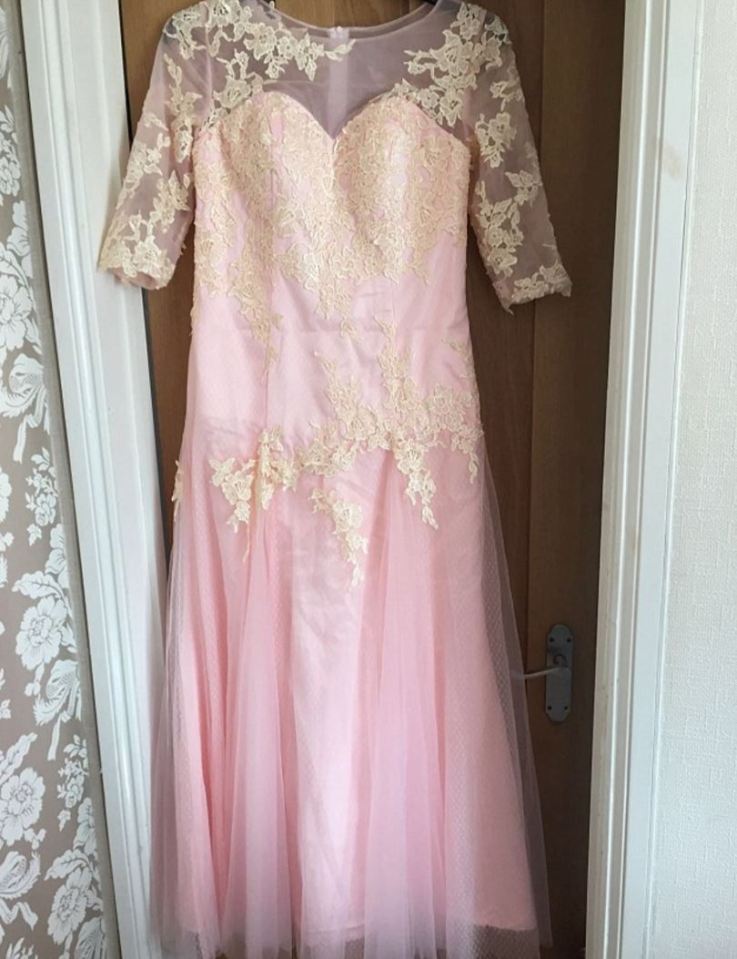  Her mum Kim described the dress which cost £140 as 'horrendous'