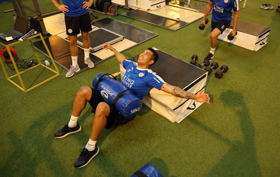 Ulloa gets to grips with a weighty 30kg power bag