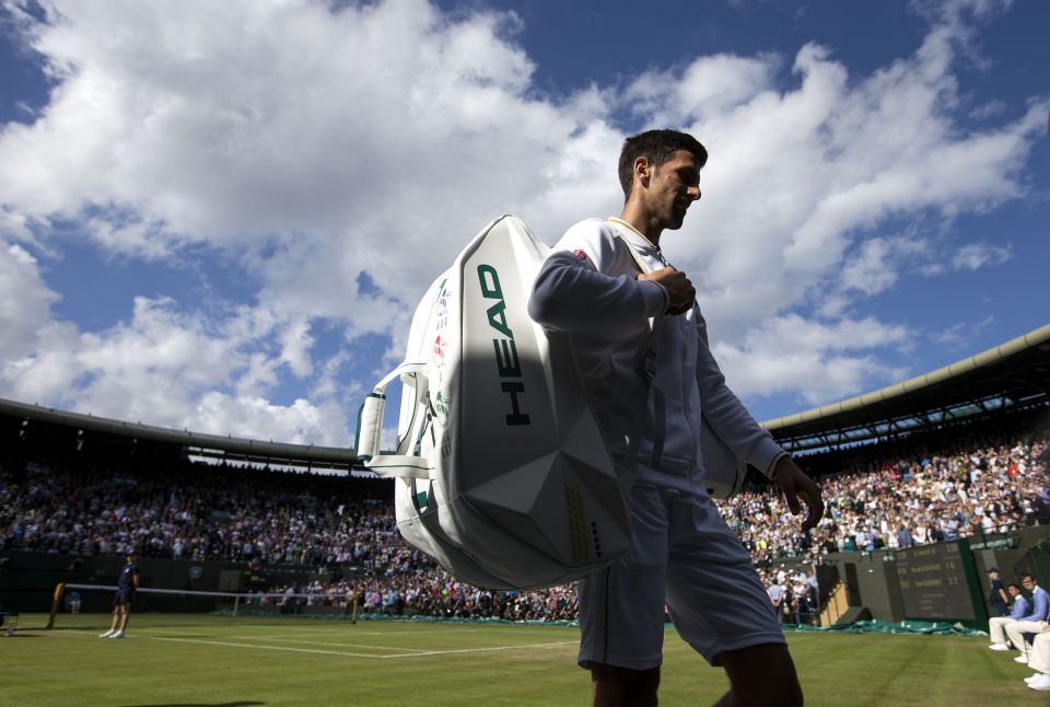  Novak Djokovic leaves court after losing to Sam Querrey on day six