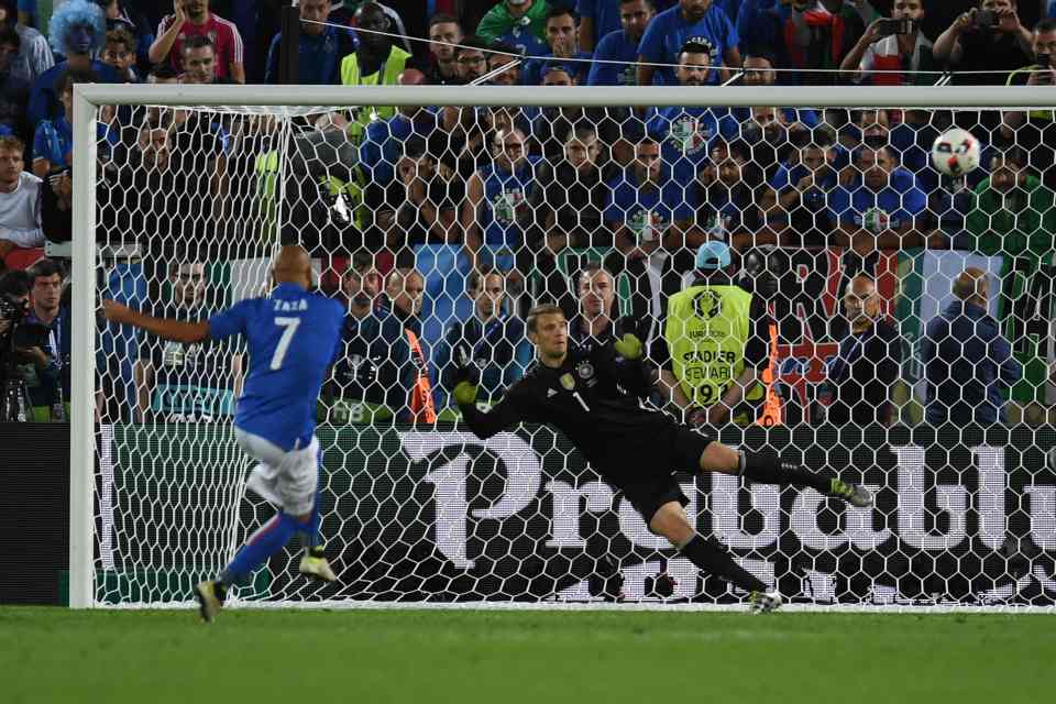 Italy's forward Simone Zaza (L) misses a penalty during a penalty shootout of the Euro 2016 quarter-final football match between Germany and Italy at the Matmut Atlantique stadium in Bordeaux on July 2, 2016. / AFP PHOTO / PATRIK STOLLARZPATRIK STOLLARZ/AFP/Getty Images