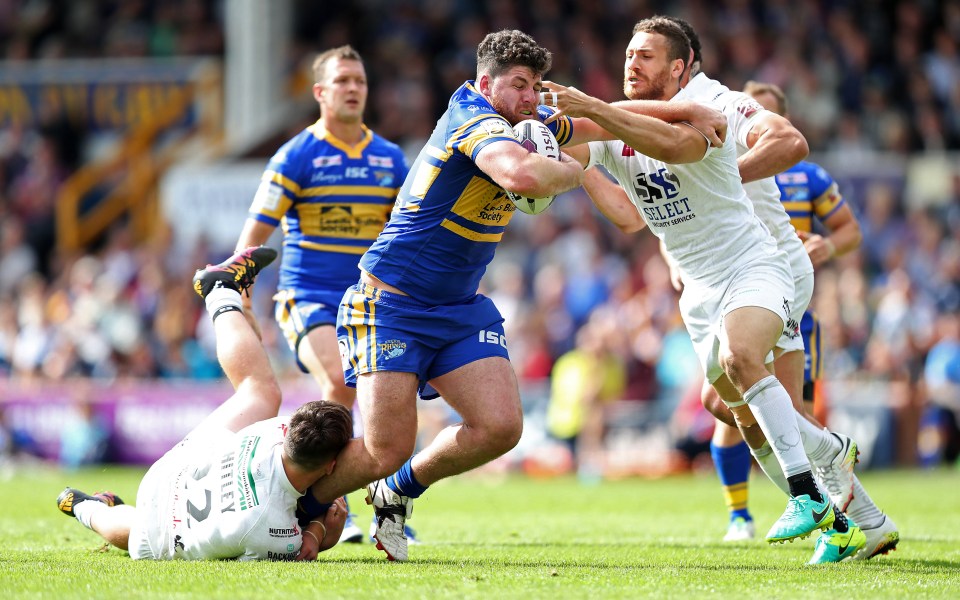 Britain Rugby League - Leeds Rhinos v Widnes Vikings - First Utility Super League - Headingley Carnegie Stadium - 3/7/16 Mitch Garbutt of Leeds Rhinos and Matt Whitley and Lloyd White of Widnes Vikings in action Mandatory Credit: Action Images / John Clifton Livepic EDITORIAL USE ONLY.