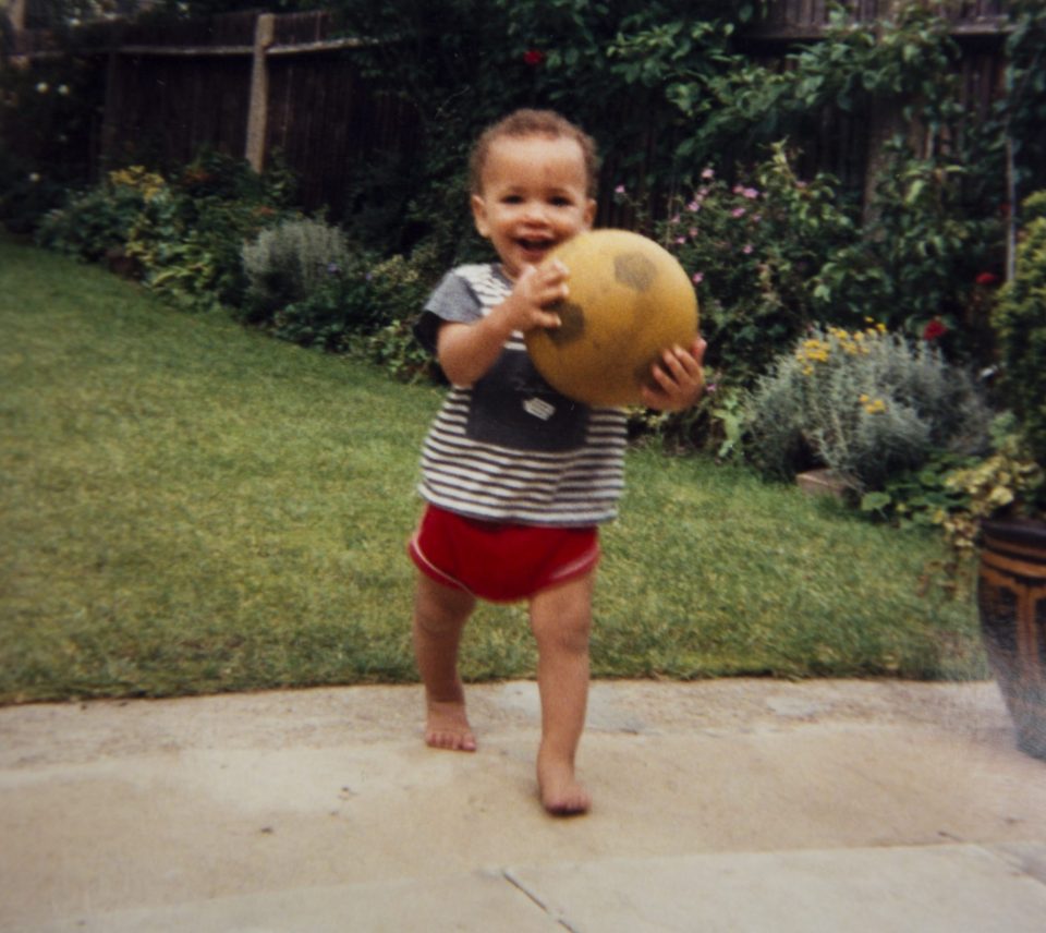  Natural... the young Robson-Kanu already on the ball