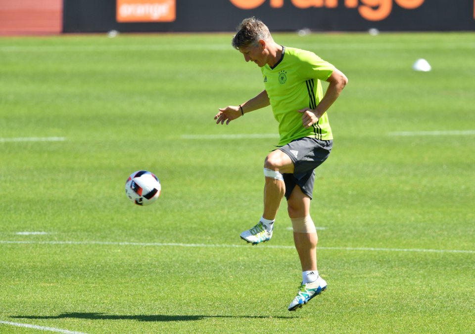  Bastian Schweinsteiger is in line for a return after training