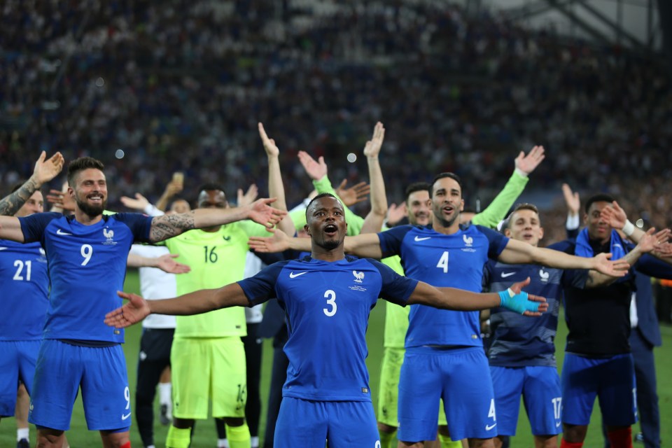  France show more togetherness as they enjoy Euro 2016 semi-final win with fans