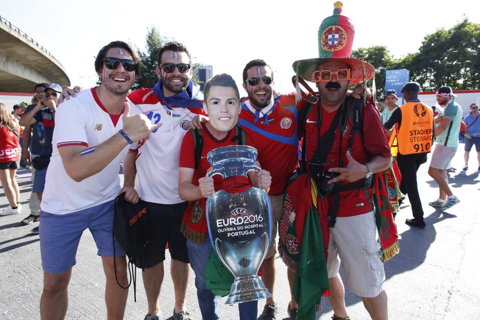 Portuguese supporters arrive at the Stad