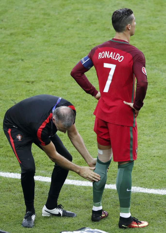 Ronaldo attempted to return to the pitch with his knee heavily bandaged