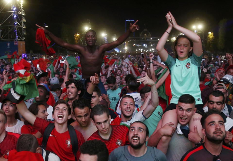  Fans described the atmosphere in London as bonkers while supporters broke out into parties in Paris