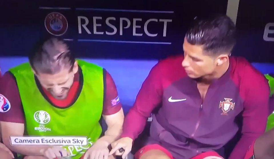  Who reacts in agony before Ronaldo offers a quick apology