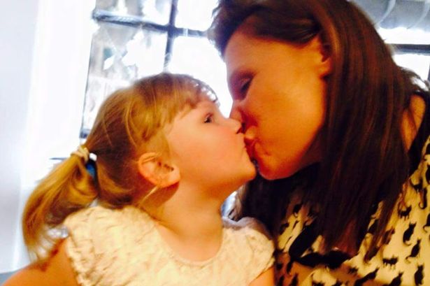  Beck-ing Victoria ... Emma Hambleton kisses daughter Hope on the lips