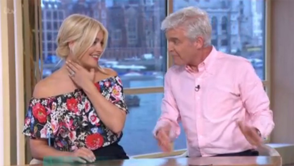  Holly Willoughby opened up about her fear of flying on This Morning