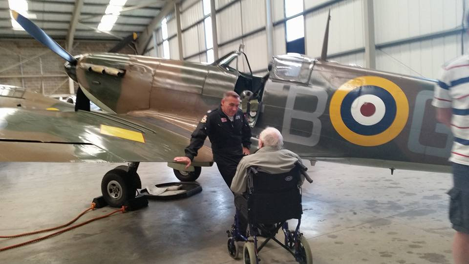  Ken got the chance to test modern-day ground crew's knowledge of the legendary Second World War planes