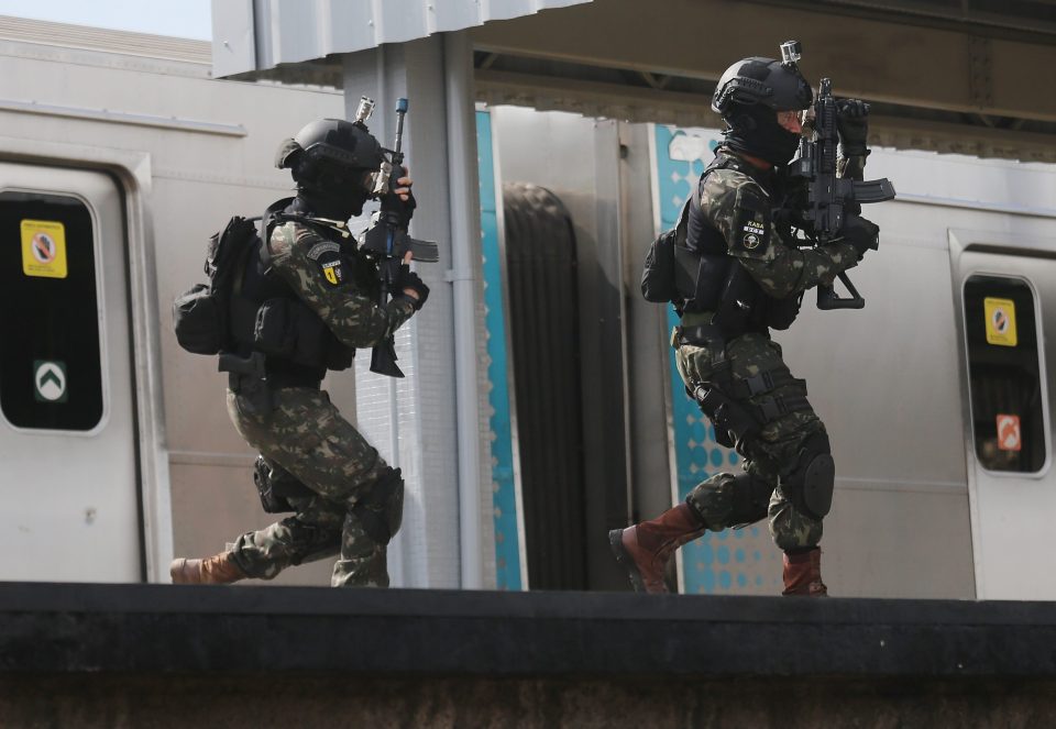  Brazilian soldiers conduct a counter-terrorism drill before the start of the Games