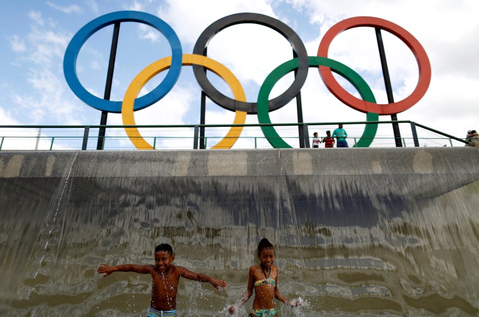 The colours chosen all appeared on the national flags of the countries that competed in the games at that time