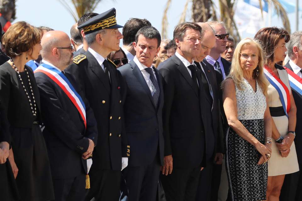  French minister Marisol Touraine, regional chief Adolphe Colrat, French PM Manuel Valls and regional President Christian Estrosi (4th R), US Ambassador to France Jane Hartley and Albert Prince of Monaco