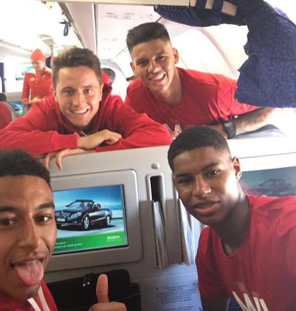 Thumbs up from Lingard and Rashford