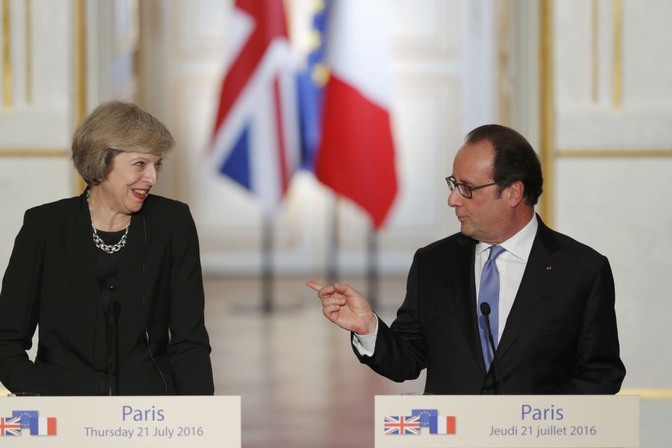  Theresa May met French President Francois Hollande for the first time in Paris today for crunch talks about Brexit