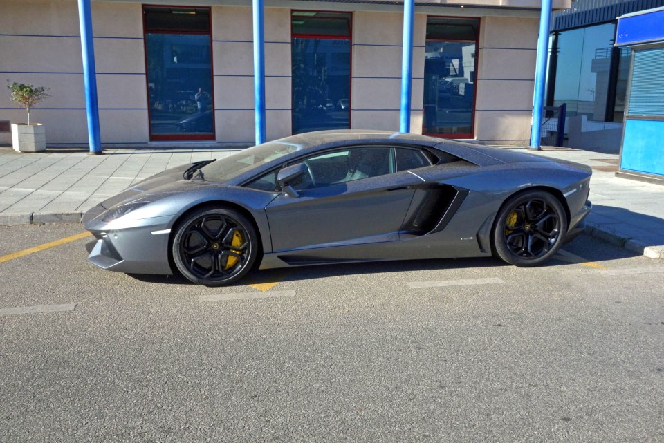 Lamborghini Aventador