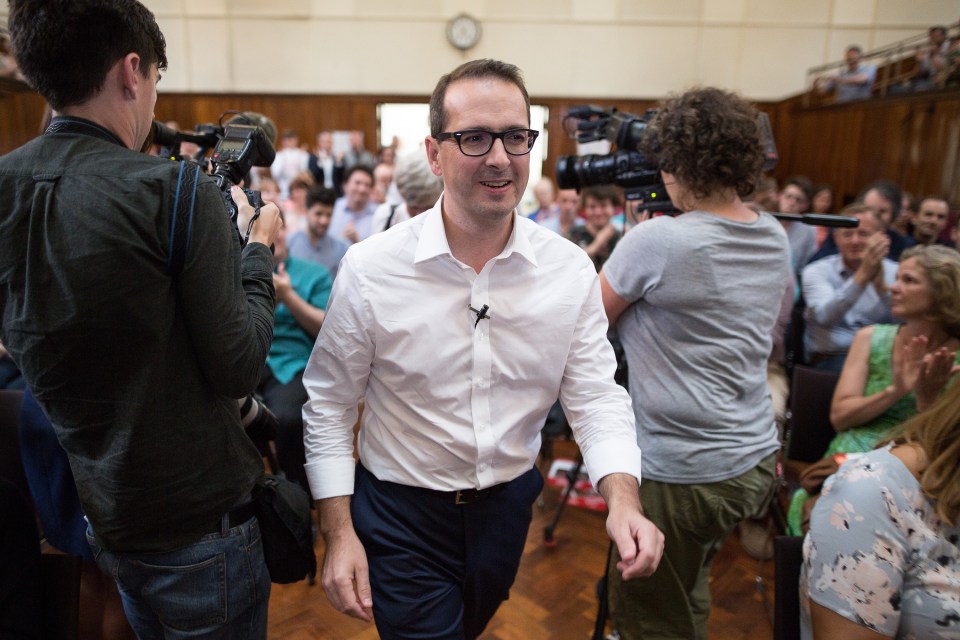  Owen Smith's leadership challenge which will only cement Corbyn into place