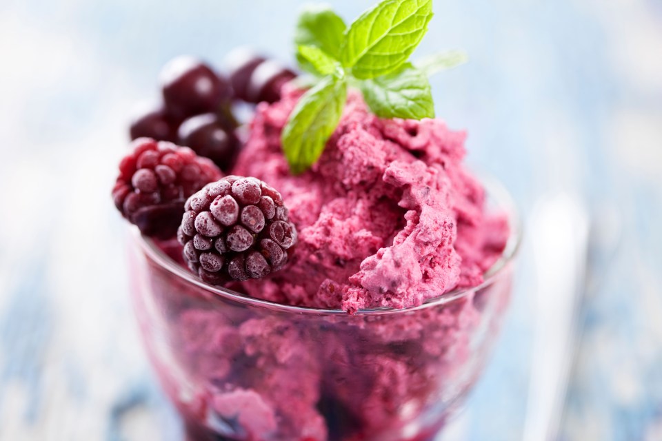  Often frozen yogurt actually has more sugar added to help improve the taste as it usually has less fat