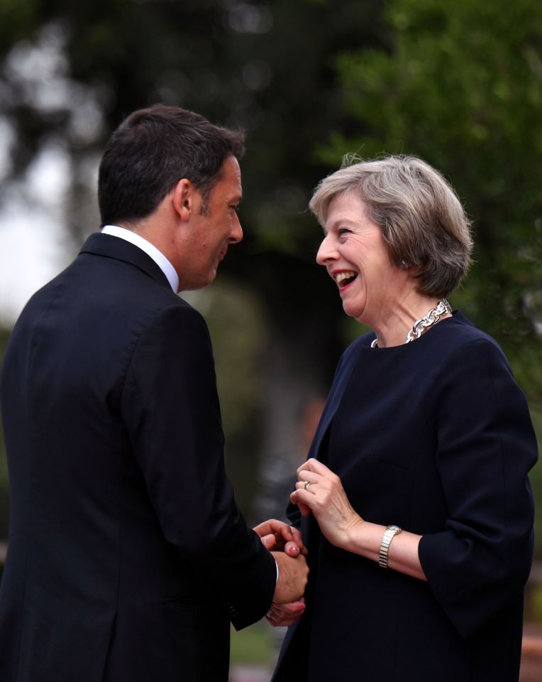  Theresa May wanted to meet with Italian Prime Minister Matteo Renzi early on after becoming Britain's leader because of the close links between the two countries