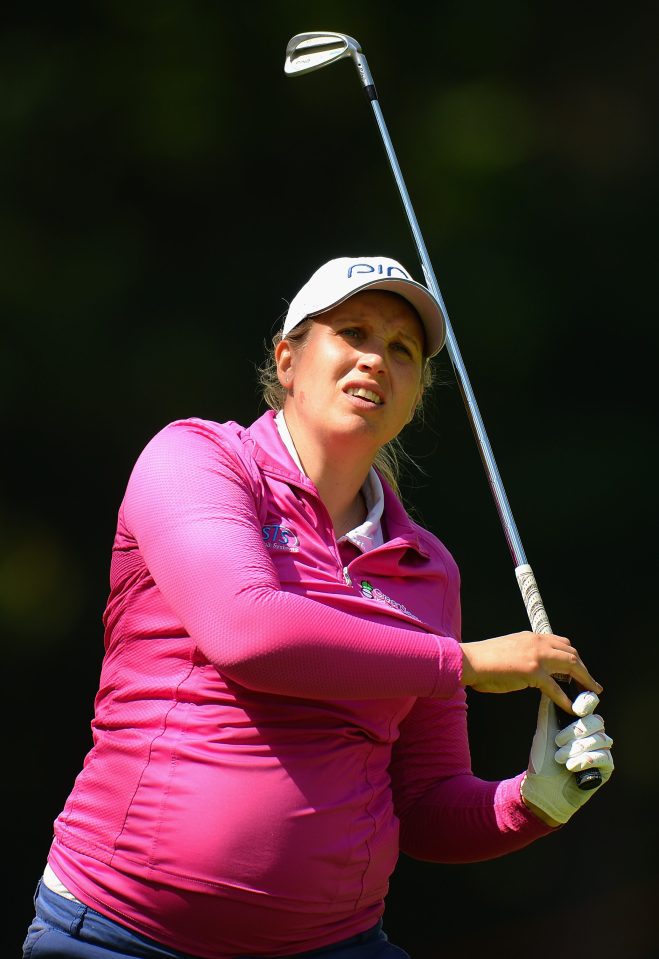  Liz Young has vowed to continue playing golf despite being in the late stages of pregnancy