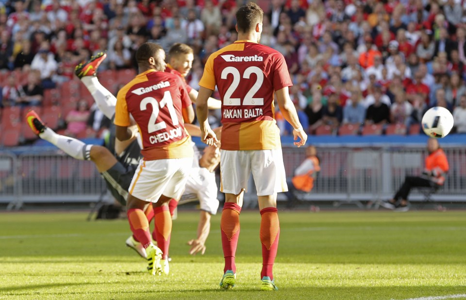 Zlatan Ibrahimovic scores superb scissor kick for Manchester United against Galatasaray